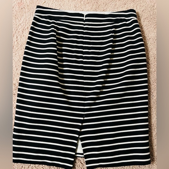 Jcrew pencil skirt size 0 black and white stripes - Picture 3 of 4